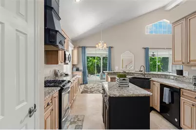 8040 Saint Andrews Circle, Orlando, FL 32835 - Photo 17