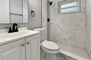 10512 51st Terrace N, Saint Petersburg, FL 33708 - Photo 7