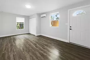 10512 51st Terrace N, Saint Petersburg, FL 33708 - Photo 3