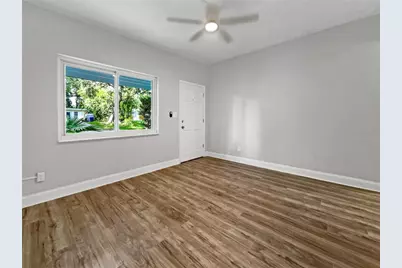 10512 51st Terrace N, Saint Petersburg, FL 33708 - Photo 5