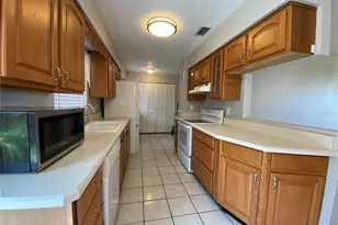 1431 Guernsey St, Orlando, FL 32804 - Photo 7