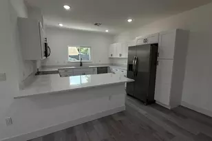 640 E Desoto St, Clermont, FL 34711 - Photo 3