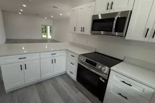 640 E Desoto St, Clermont, FL 34711 - Photo 5