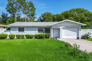 20 Lake Ct Loop, Ocala, FL 34472 - Photo 1