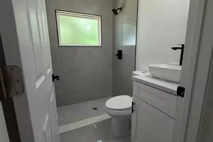 820 E Desoto St, Clermont, FL 34711 - Photo 11