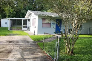 714 Meadow St, Sanford, FL 32773 - Photo 1