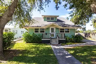 1213 5th St W, Palmetto, FL 34221 - Photo 1