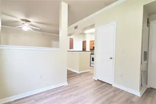 3700 Castle Pines Ln, Orlando, FL 32839 - Photo 7