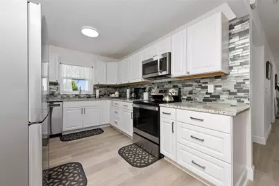 52 N York Road, Avon Park, FL 33825 - Photo 11