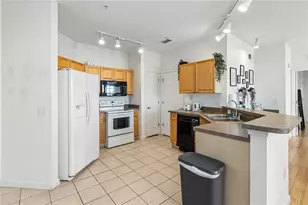 614 Terrace Ridge Cir, Davenport, FL 33896 - Photo 9