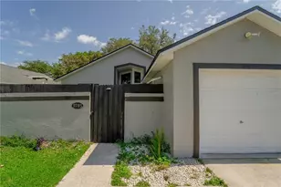 9785 Piney Point Cir, Orlando, FL 32825 - Photo 5