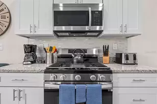 7568 Sunflower Cir, Kissimmee, FL 34747 - Photo 13