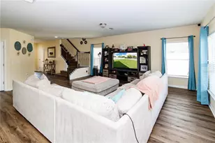 11337 Hudson Hills Ln, Riverview, FL 33579 - Photo 9