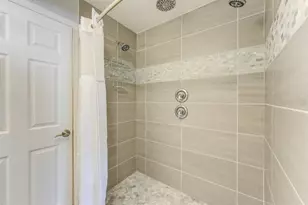 900 N Harbor Terrace, Tavares, FL 32778 - Photo 17