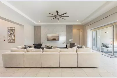 1063 Jack Nicklaus Court, Kissimmee, FL 34747 - Photo 7