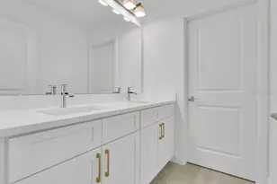 106 Elena Lavin Circle, Orlando, FL 32807 - Photo 11