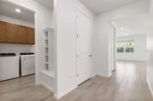 6376 Shimmering Shrs Ln, Saint Cloud, FL 34771 - Photo 5