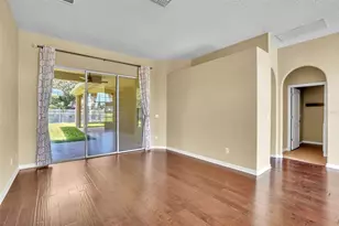 10027 Hart Branch Cir, Orlando, FL 32832 - Photo 5