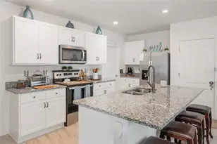 325 Pelham Park Dr, Deland, FL 32720 - Photo 11