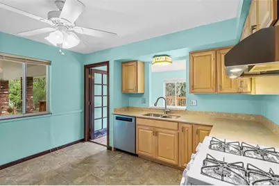 1422 E 8th Avenue, Mount Dora, FL 32757 - Photo 5