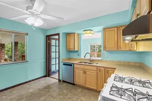 1422 E 8th Ave, Mount Dora, FL 32757 - Photo 5