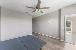 9195 Chandler Dr, Groveland, FL 34736 - Photo 17