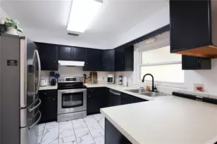 13 Sun Air Blvd E, Haines City, FL 33844 - Photo 11