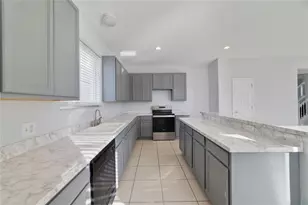 2725 Portchester Ct, Kissimmee, FL 34744 - Photo 9