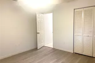 378 Roseling Cir, Venice, FL 34293 - Photo 5