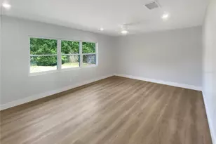 7812 N 53rd St, Tampa, FL 33617 - Photo 11