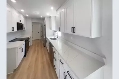 7812 N 53rd Street, Tampa, FL 33617 - Photo 17