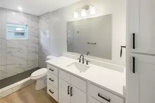 7812 N 53rd St, Tampa, FL 33617 - Photo 7