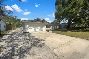 7812 N 53rd St, Tampa, FL 33617 - Photo 1