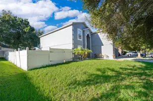 1040 Tawny Eagle Dr, Groveland, FL 34736 - Photo 35