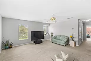 10048 Stratford Pointe Ave, Orlando, FL 32832 - Photo 15