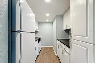 770 Ridenhour Cir, Orlando, FL 32809 - Photo 9