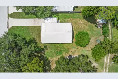 677 E Warner Street, Groveland, FL 34736 - Photo 9