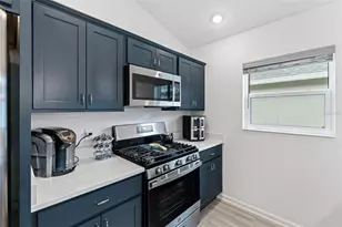 530 Van Deen Pl, The Villages, FL 34762 - Photo 17