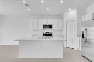 4688 Golden Knight Blvd, Kissimmee, FL 34746 - Photo 5