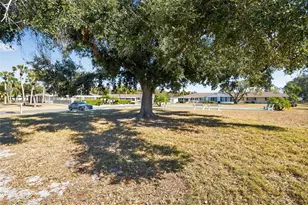 2560 Golf Course Dr, Sarasota, FL 34234 - Photo 43