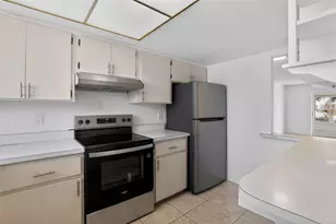 2560 Golf Course Dr, Sarasota, FL 34234 - Photo 15