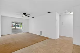 2560 Golf Course Dr, Sarasota, FL 34234 - Photo 17