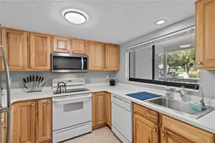 1054 Lotus Cove Ct, Altamonte Springs, FL 32714 - Photo 11