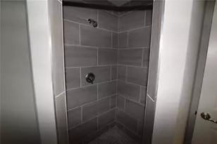 935 E McDonald Ave, Eustis, FL 32726 - Photo 11