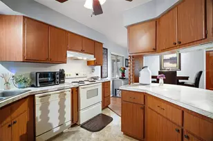 803 N Shore Dr, Leesburg, FL 34748 - Photo 13