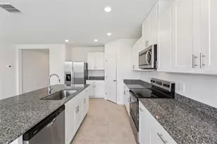 5218 Green Belt Dr, Haines City, FL 33844 - Photo 9