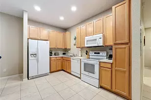 2412 Caravelle Cir, Kissimmee, FL 34746 - Photo 11