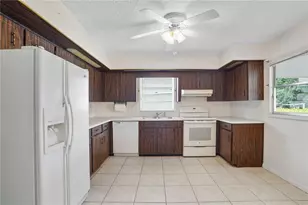 1108 Sherbrook Dr, Deltona, FL 32725 - Photo 15