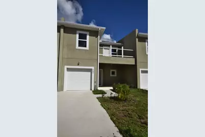 460 Lake Shore Parkway, Davenport, FL 33896 - Photo 1