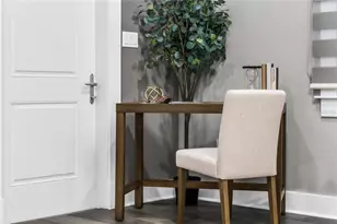 727 Park Lake Cir, Orlando, FL 32803 - Photo 19